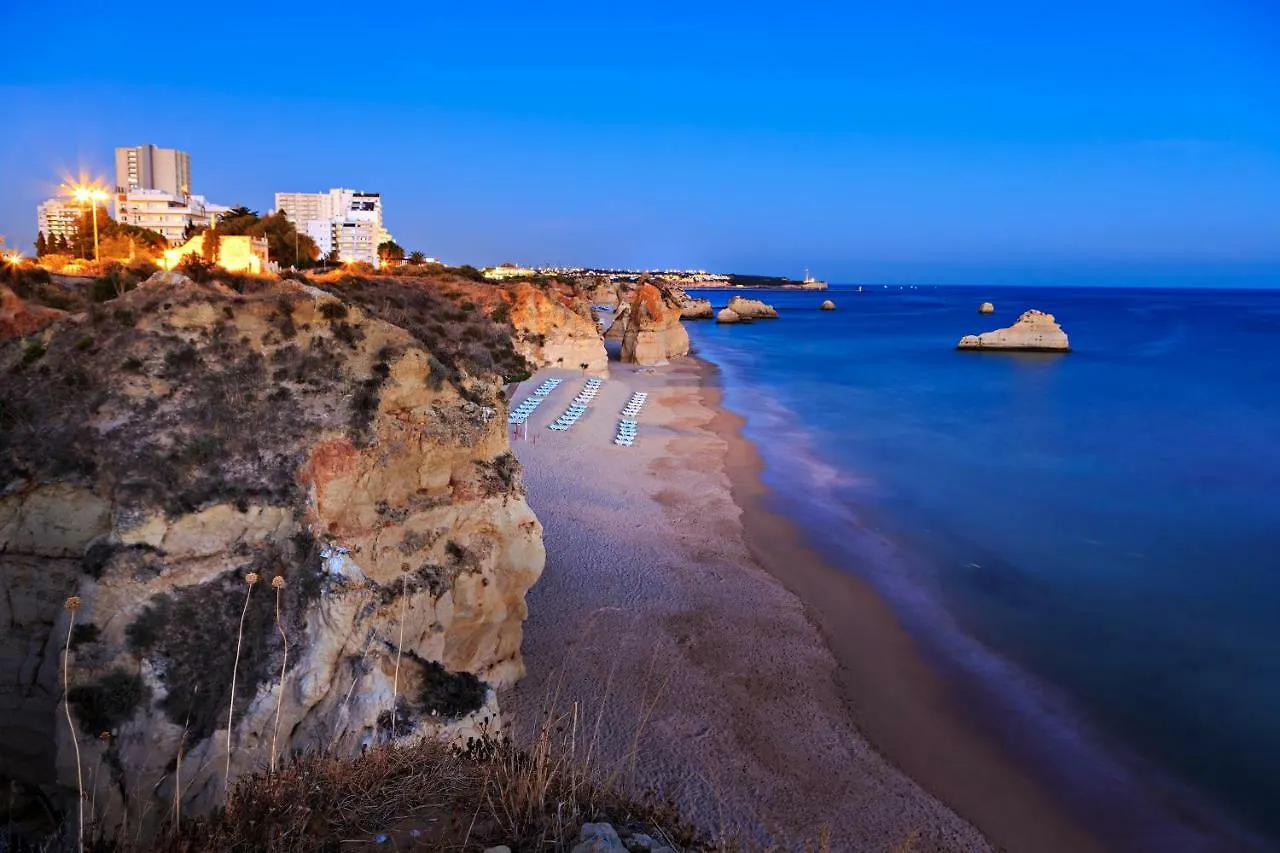 아파트 Apartamento Praia Rocha T1 포티마오